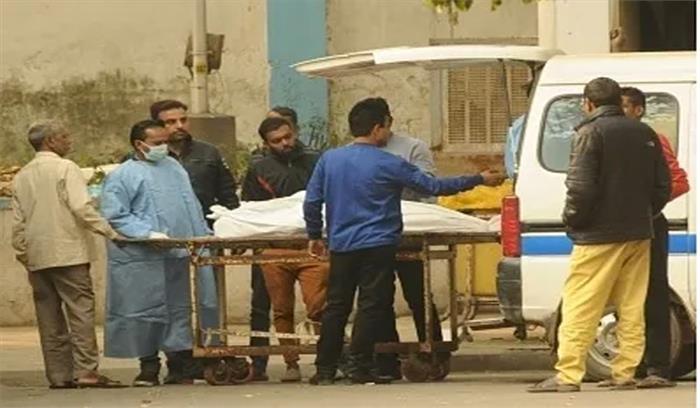 दिल्ली सरकार अग्निकांड पीड़ितों के शव घर भेजेगी