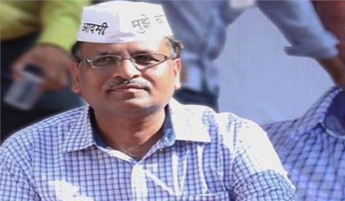 दिल्ली के स्वास्थ्य मंत्री सत्येंद्र जैन के अावास पर सीबीआई की छापेमारी 