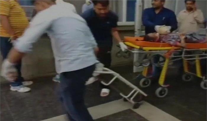 दिल्ली: स्कूल वैन और दूध टैंकर में टक्कर में 1 बच्ची की मौत, 17 घायल