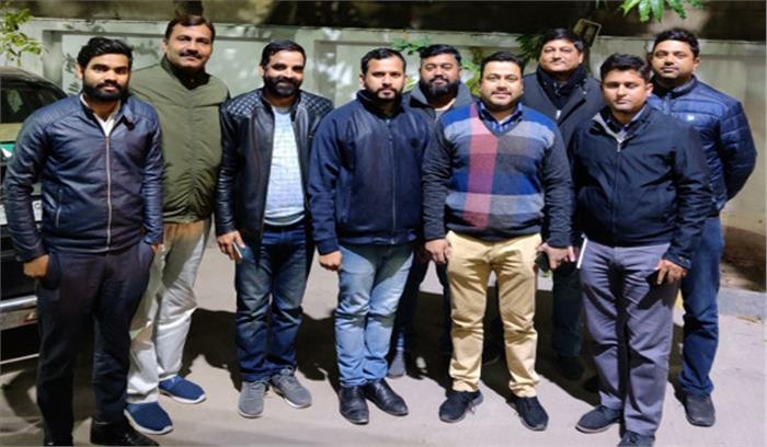 दिल्ली : पौने दो करोड़ की देशी-विदेशी जाली मुद्रा जब्त, हथियारों सहित 5 गिरफ्तार दिल्ली : पौने दो करोड़ की देशी-विदेशी जाली मुद्रा जब्त, हथियारों सहित 5 गिरफ्तार