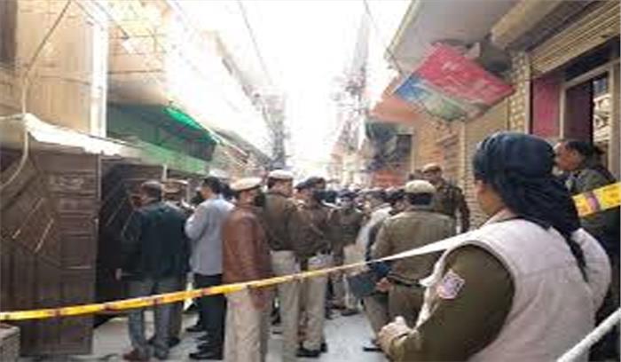 दिल्ली : भजनपुरा क्षेत्र में घर में 5 शव मिले