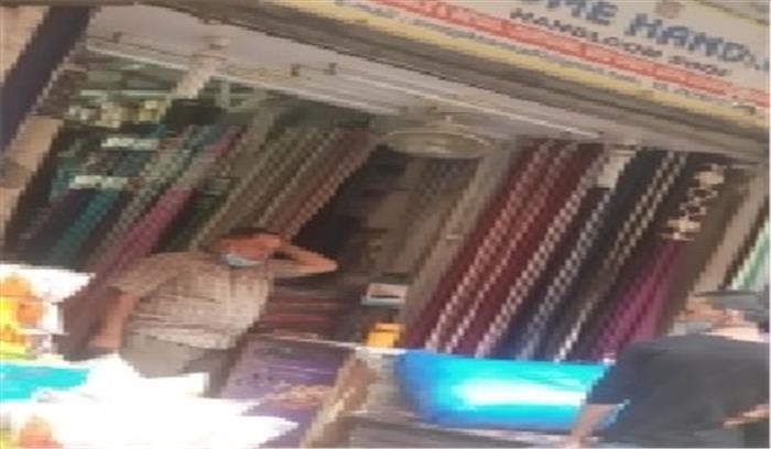 दिल्ली : 2 महीने बाद भी पूरी तरह नहीं खुला चांदनी चौक बाजार