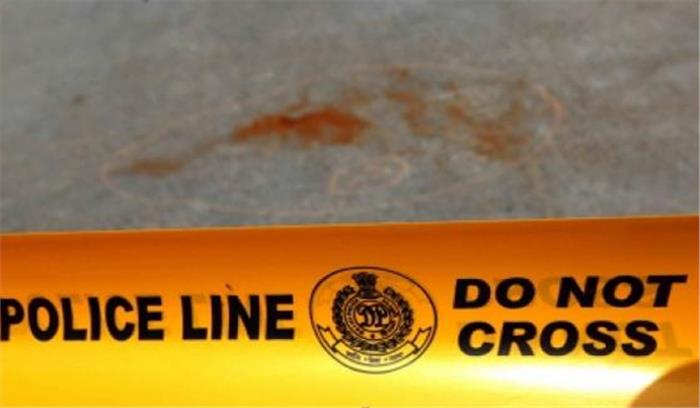 दिल्ली : मीत नगर इलाके में गोलीबारी में दो घायल, तीन हिरासत में दिल्ली : मीत नगर इलाके में गोलीबारी में दो घायल, तीन हिरासत में