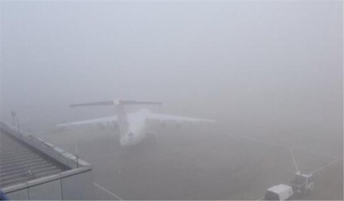 राजधानी में कोहरे से सड़क, रेल और वायु यातायात प्रभावित राजधानी में कोहरे से सड़क, रेल और वायु यातायात प्रभावित