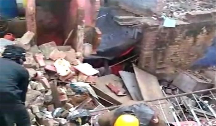 दिल्ली के सदर बाजार में मकान ढहा, 3 घायल