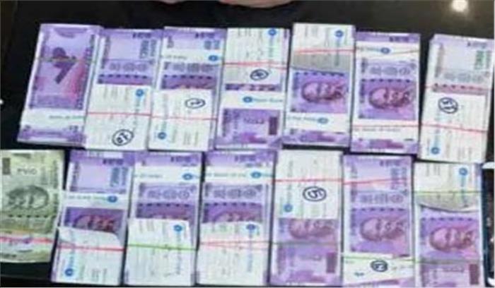 दिल्ली में 60 हजार की जाली मुद्रा के साथ शख्स को पुलिस ने गिरफ्तार
