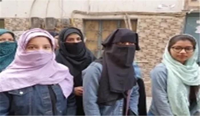 दिल्ली चुनाव : पहली बार मतदान करने को लेकर उत्सुक दिखीं शाहीनबाग की युवतियां