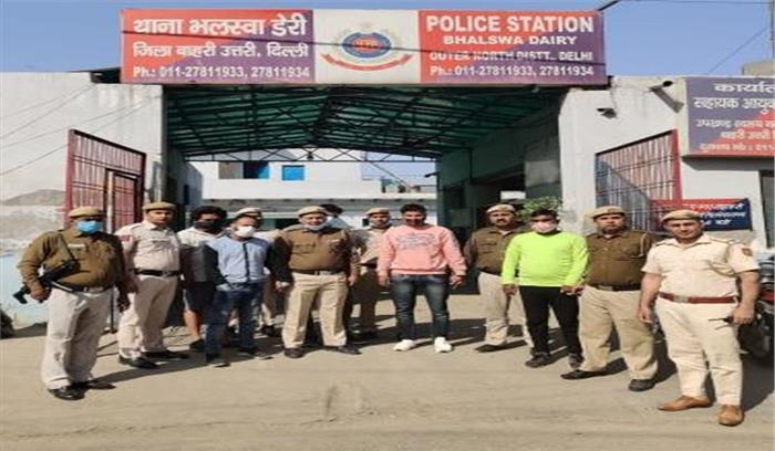 दिल्ली : संपत्ति विवाद मामले में हिंसा करने वाले 5 व्यक्ति गिरफ्तार दिल्ली : संपत्ति विवाद मामले में हिंसा करने वाले 5 व्यक्ति गिरफ्तार
