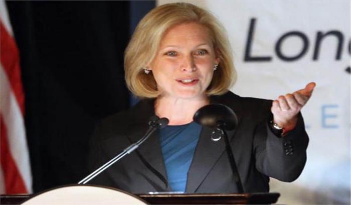 डेमोक्रेट सीनेटर किस्र्टेन गिलिब्रांड ने ट्रंप से इस्तीफे की मांग की डेमोक्रेट सीनेटर किस्र्टेन गिलिब्रांड ने ट्रंप से इस्तीफे की मांग की