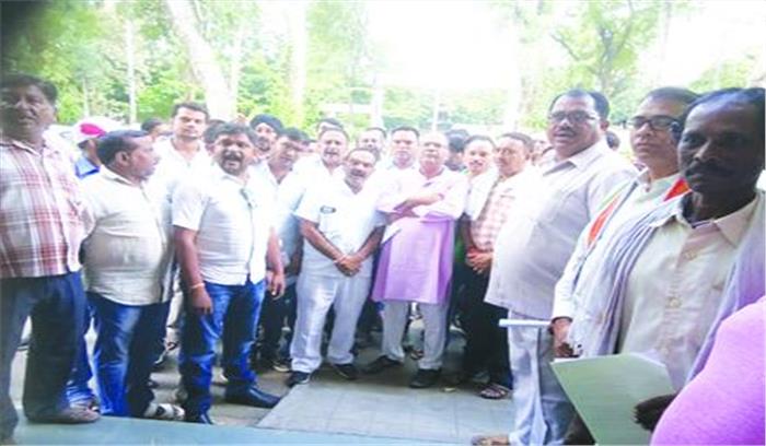 डेंगू मामले में सर्वदलीय मंच का हंगामा