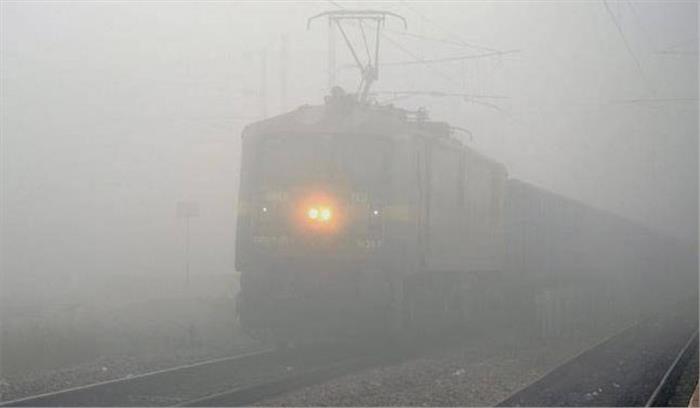 कोहरे के कारण विमान सेवा प्रभावित