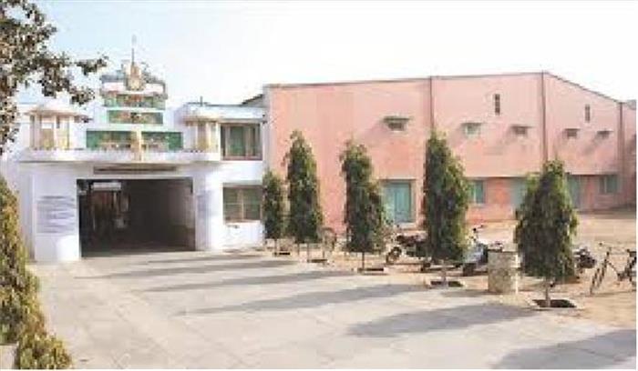 सिरसा के डेरा आश्रम में पहुंची सेना 