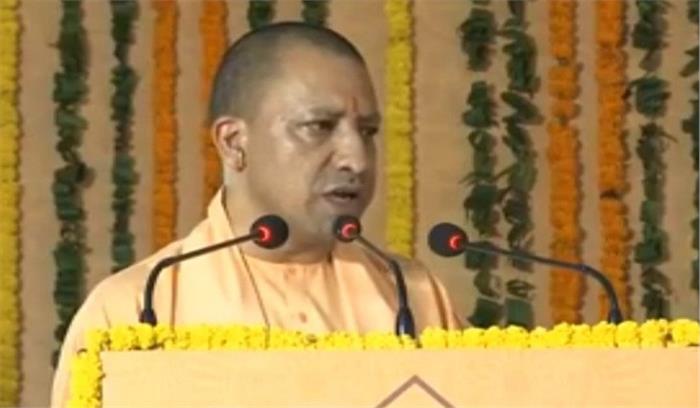 निराश्रित महिलाओं को समाज की मुख्यधारा से है जोड़ना : योगी