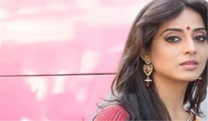 हर समय सेक्सी दिखते रहना बोरिंग : माही गिल हर समय सेक्सी दिखते रहना बोरिंग : माही गिल