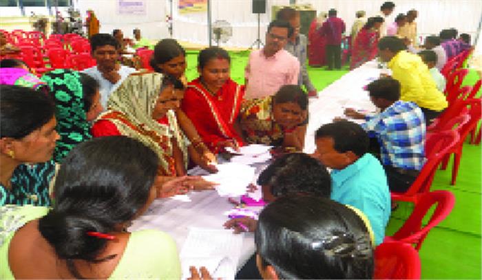 विभिन्न वार्डों में लोक सुराज अभियान शिविर आयोजित