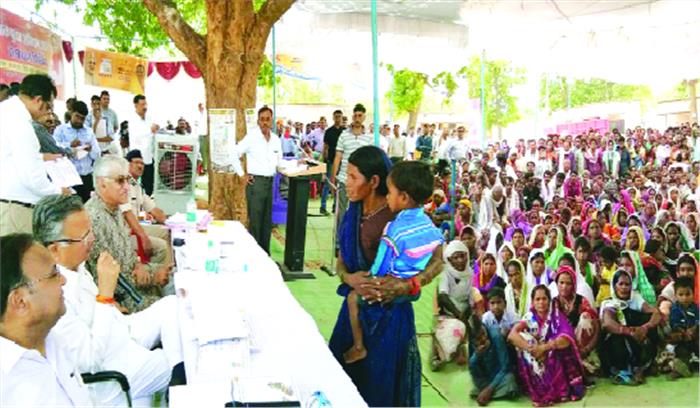 बासेन के समाधान शिविर में शामिल हुए रमन