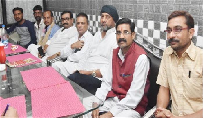 शिवसेना 80 विधानसभा सीटों पर चुनाव लड़ेगी शिवसेना 80 विधानसभा सीटों पर चुनाव लड़ेगी