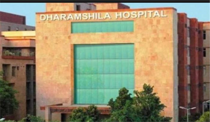 दिल्ली: धर्मशिला अस्पताल के पीछे की इमारत में लगी आग