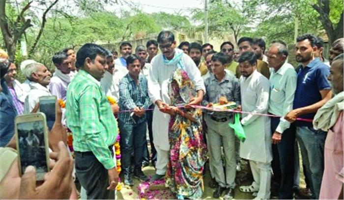 जेवर के कई गांवों में 2.25 करोड़ की लागत से विकास कार्य शुरू