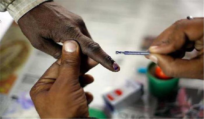 धौलपुर: मतदान केंद्र पर पुनर्मतदान कराया जा रहा