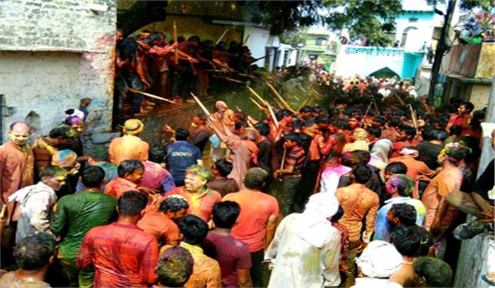 बृज क्षेत्र के ऐतिहासिक गांव सौंध व बंचारी में रही फूलडोर मेले की धूम