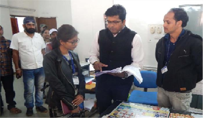 शेडो कलेक्टर ने देखी कामकाज