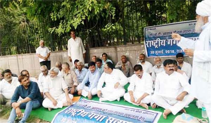 प्रोफेसर जीडी अग्रवाल का अनशन राजधानी में जुटे समर्थक, गिरते स्वास्थ्य पर जताई चिंता