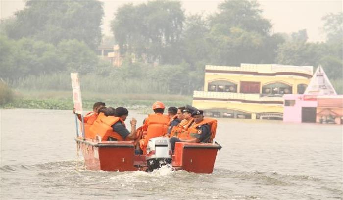 यमुना बैराज में बाढ़ बचाव पर हुआ संयुक्तफील्ड प्रशिक्षण