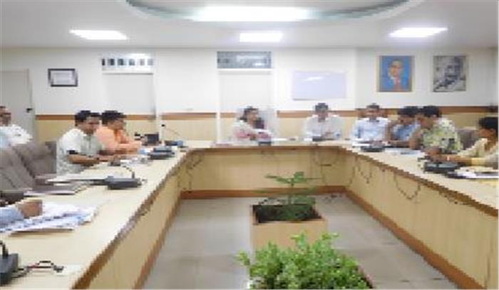 लेखपाल शिकायतों का मौके पर जाकर करें निस्तारण