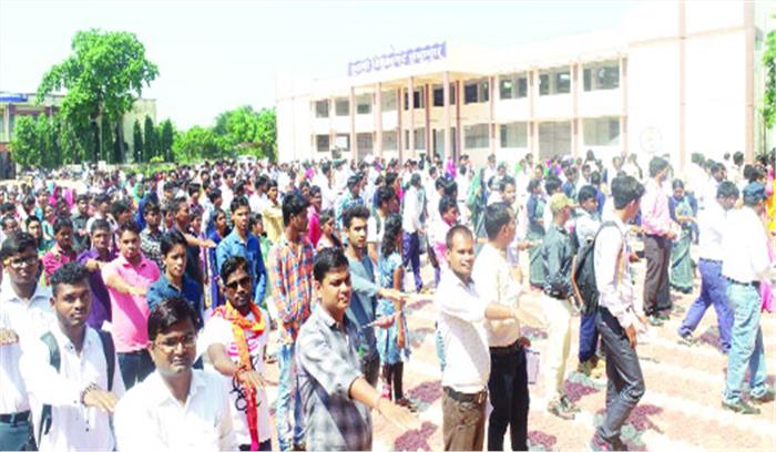 युवा मतदाताओं ने लिया मतदान करने का संकल्प