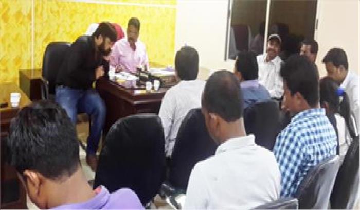 विधायक ने ली समीक्षा बैठक