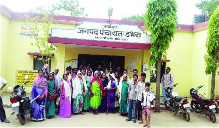 मजदूरों को नहीं मिली मनरेगा की मजदूरी