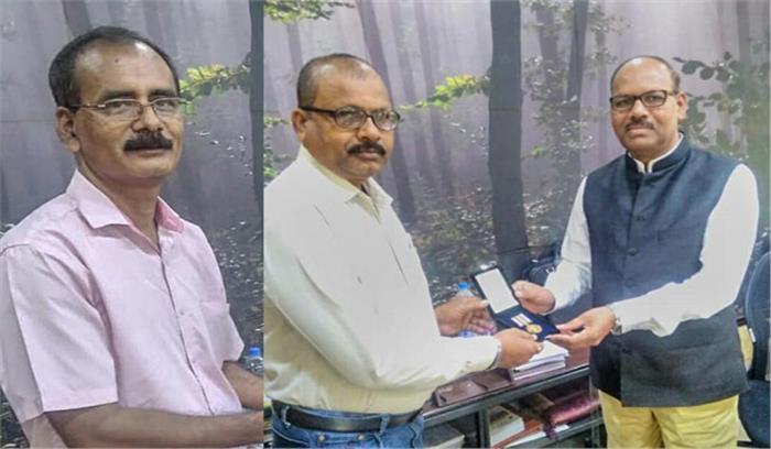 भुवनेश्वर एवं मंटू को राष्ट्रपति नागरिक सुरक्षा पदक मिलने पर बधाई दी