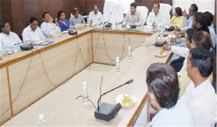 दिव्यांगों को मतदान प्रक्रिया से जोड़ने विचार गोष्ठी दिव्यांगों को मतदान प्रक्रिया से जोड़ने विचार गोष्ठी