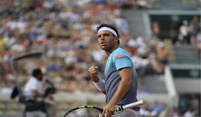 जोकोविच को बाहर कर सेचिनाटो सेमीफाइनल में