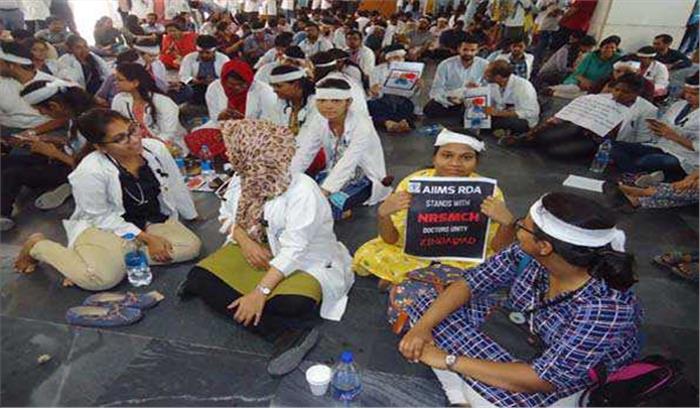 ममता की अपील के बावजूद डॉक्टरों की हड़ताल जारी