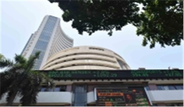 बिकवाली के दबाव में गिरावट के साथ बंद हुए सेंसेक्स, निफ्टी 