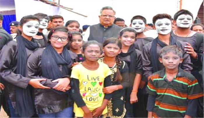 वन महोत्सव में स्कूली बच्चों की नृत्य नाटिका, मुख्यमंत्री ने दी शाबाशी