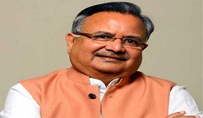  मुख्यमंत्री डॉ.रमन सिंह ने गणतंत्र दिवस समारोह में ध्वजारोहण किया