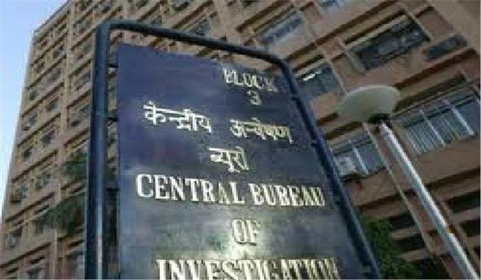 डॉ तरुण सीम और निजी कंपनियों के खिलाफ मुकदमा दर्ज