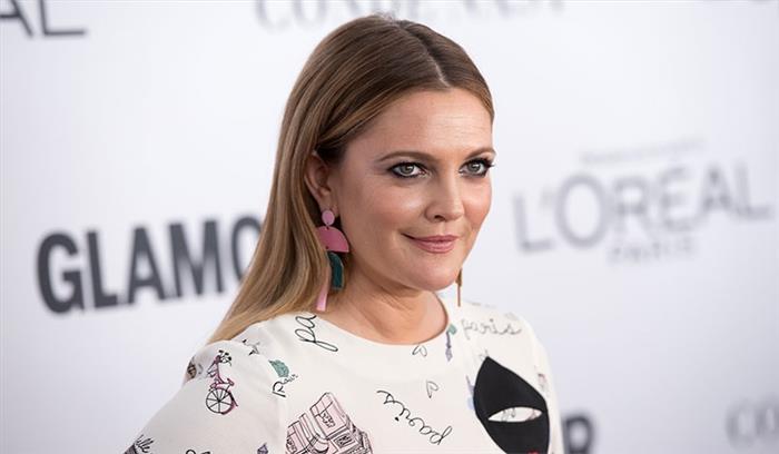 3 बिल्ली के बच्चों को अपने घर ले आईं ड्रयु बैरीमोर