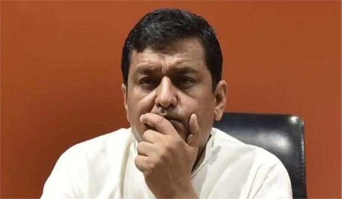 दुबई में फंसे 500 भारतीयों के लिए संकटमोचक बने बीजेपी सांसद अनिल बलूनी दुबई में फंसे 500 भारतीयों के लिए संकटमोचक बने बीजेपी सांसद अनिल बलूनी