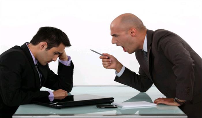 अपने सुस्त कर्मचारियों पर  न लगाएं आरोप