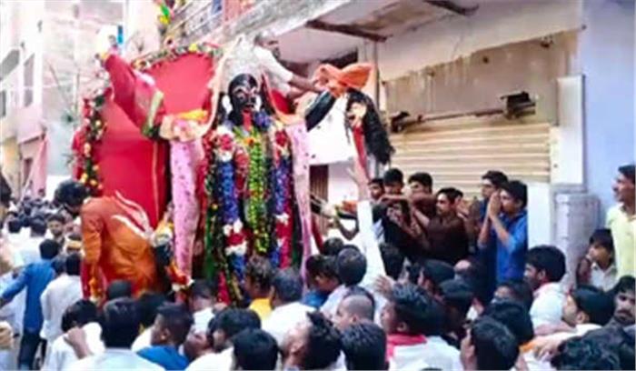 दुर्गा पूजा के अवसर पर झांसी में रही विसर्जन की धूम