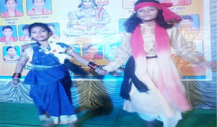 दुर्गोत्सव समिति के द्वारा डांस प्रतियोगिता का हुआ आयोजन