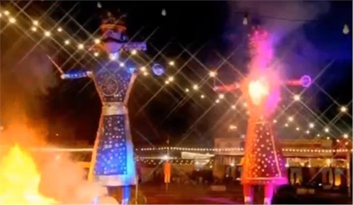  बुराई पर अच्छाई की हुई जीत, पीएम मोदी ने किया रावण का दहन 