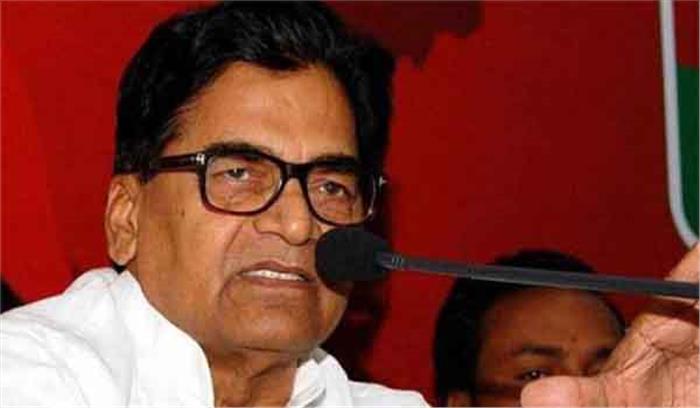 ईवीएम की जगह बैलेट पेपर से हो आम चुनाव : रामगोपाल