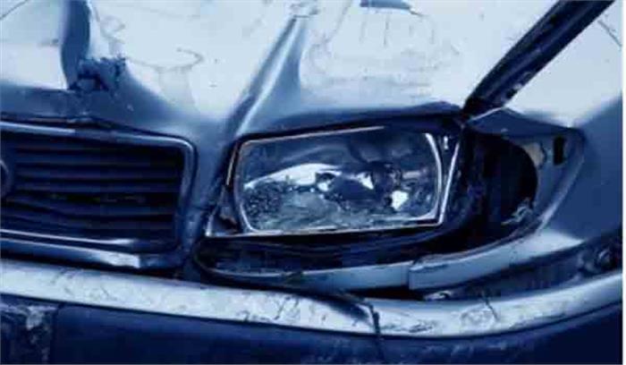 दिल्ली में तेज रफ्तार कार ने ली 2 लोगों की जान ली