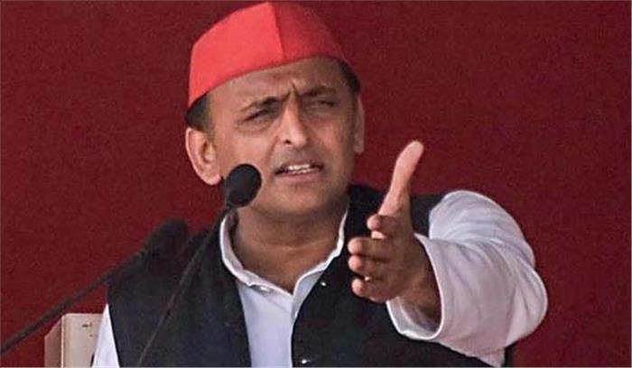 अर्थव्यवस्था को गर्त में ले जा रही है मोदी सरकार : अखिलेश