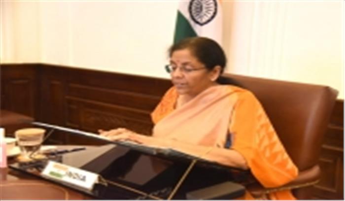 सभी श्रमिकों के लिए एकसमान मजदूरी देने की कोशिश : वित्त मंत्री सभी श्रमिकों के लिए एकसमान मजदूरी देने की कोशिश : वित्त मंत्री